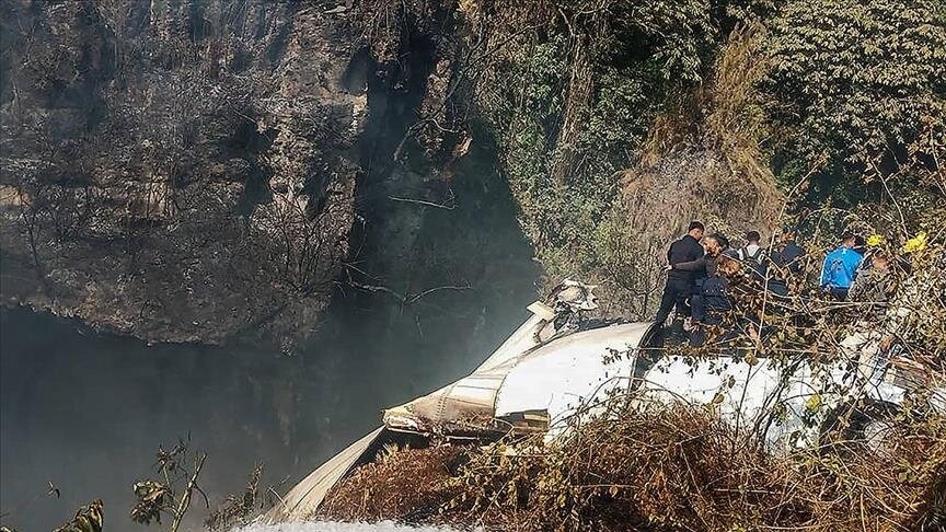 ببینید | اولین تصاویر از سقوط هواپیمای مسافربری در نپال