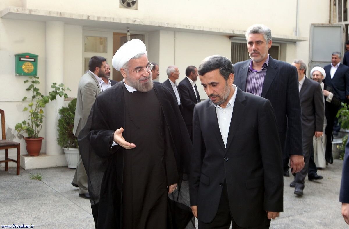 ناگفته خواندنی روحانی از دیدارش با احمدی نژاد: به من گفت هزینه آژانس چقدر است که به جای آمریکا پرداخت کنیم!/با شادی گفت قالیباف از طبقه ۲۶ پایین افتاد