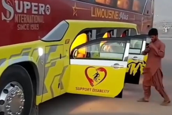 ببینید | اتوبوس فوق لاکچری در پاکستان!