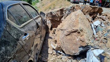 ریزش کوه در جادهٔ امامزاده داوود