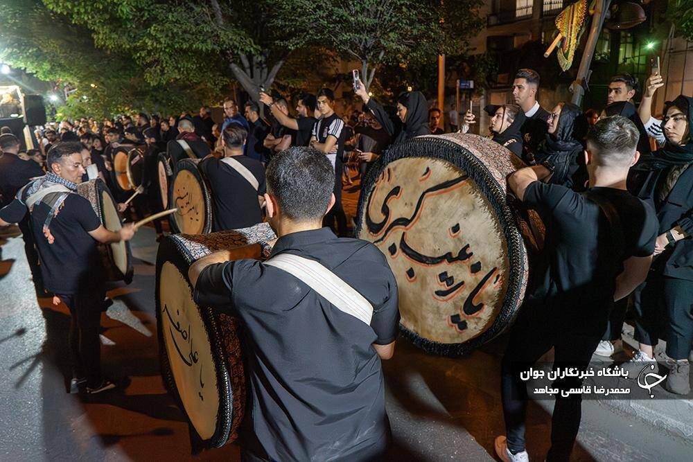 حضور در دسته ( شاه حسین ) گویان آذری های تهران