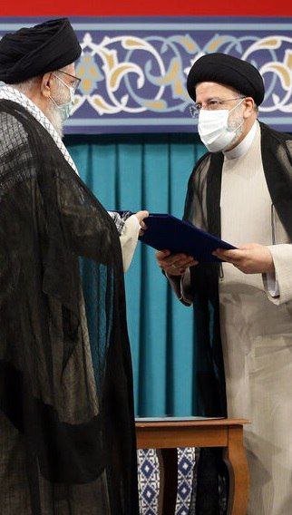 تصویری از تنفیذ حکم ریاست جمهوری، ابراهیم رئیسی در شرایط خاص