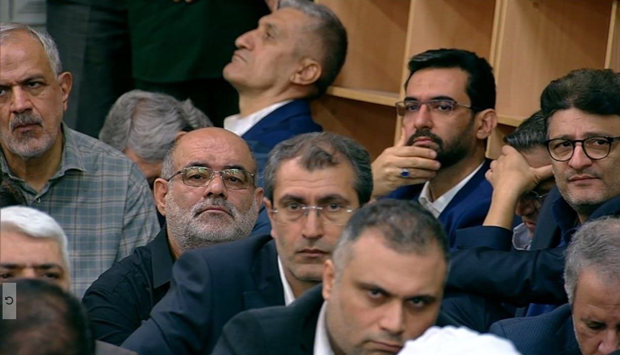 ۲ عکس از ظریف و پزشکیان در مراسم تنفیذ حکم ریاست جمهوری پزشکیان