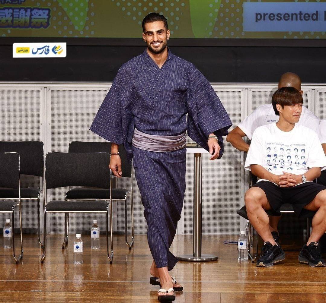 عکس | تصویری عجیب از لژیونر موفق ایرانی با پوشش سنتی ژاپنیها؛ زاهدی کیمونو پوشید