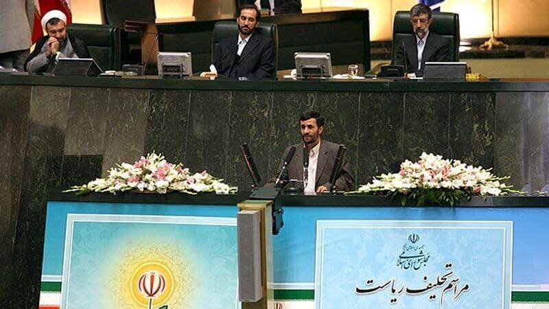 آیتالله هاشمی؛ رکورددار برگزاری مراسم تحلیف /روحانی در حضور لاریجانی ها سوگند خورد/یزدی کنار خاتمی ایستاد، شاهرودی کنار احمدی نژاد +جدول