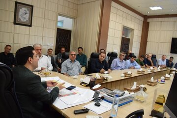 نشست بررسی مشکلات قطعی برق واحد های صنعتی میبد نشست بررسی مشکلات قطعی برق واحد های صنعتی میبد