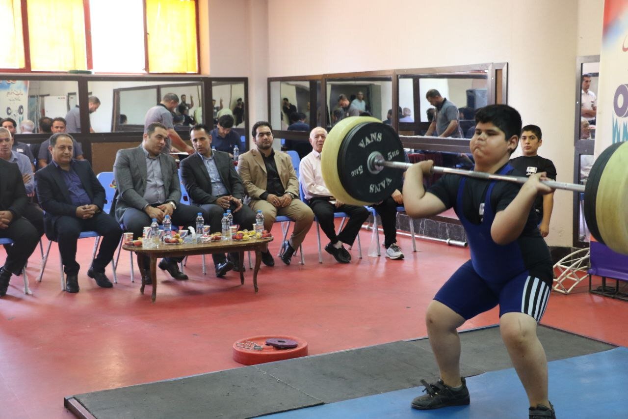 پایان جشنواره استعدادیابی وزنه برداری منطقه ۳ کشور به میزبانی آذربایجانغربی