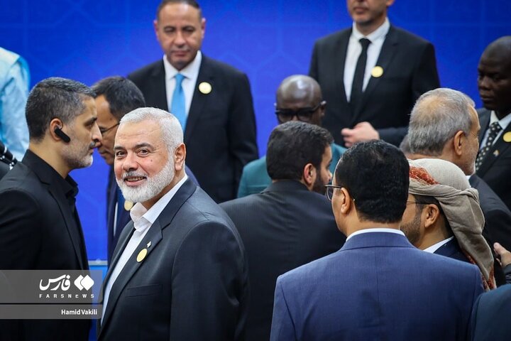قاب‌هایی از حضور شهید هنیه در مراسم تحلیف