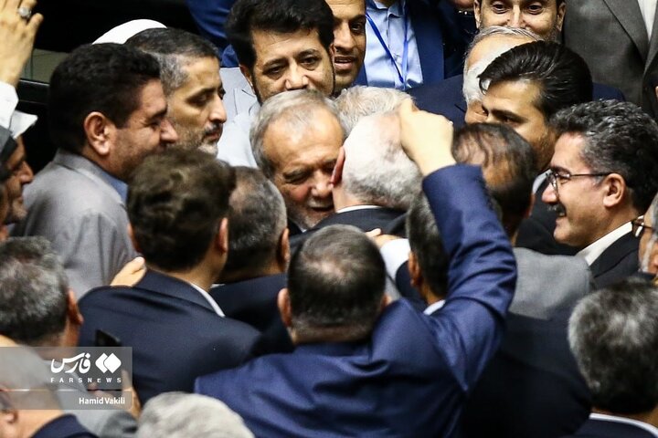 قاب‌هایی از حضور شهید هنیه در مراسم تحلیف