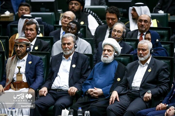 قاب‌هایی از حضور شهید هنیه در مراسم تحلیف