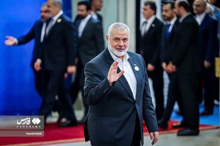 قاب‌هایی از حضور شهید هنیه در مراسم تحلیف