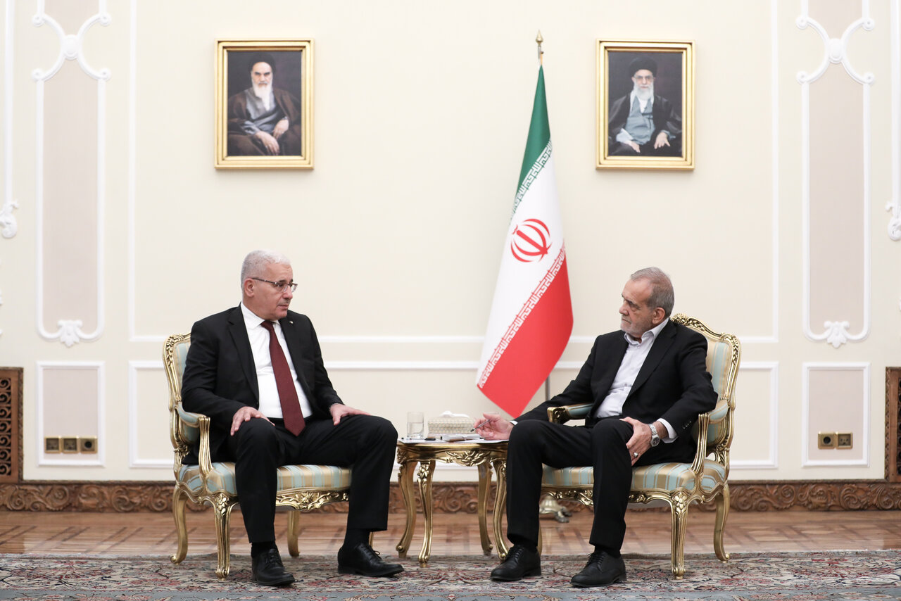 اظهارات پزشکیان درباره تقویت ارتباط ایران و آذربایجان/ غربیها با ارسال سلاح اسرائیل را در ادامه کشتار تشویق میکنند