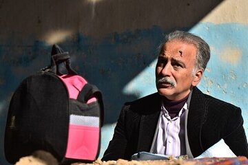 خلیل سریال «نون خ» در سن ۵۲ سالگی در اکران فیلمش خلیل سریال «نون خ» در سن ۵۲ سالگی در اکران فیلمش