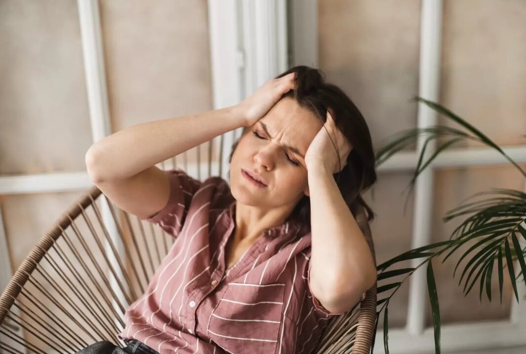 علایم اختلال کمتوجهی-بیشفعالی در بزرگسالان