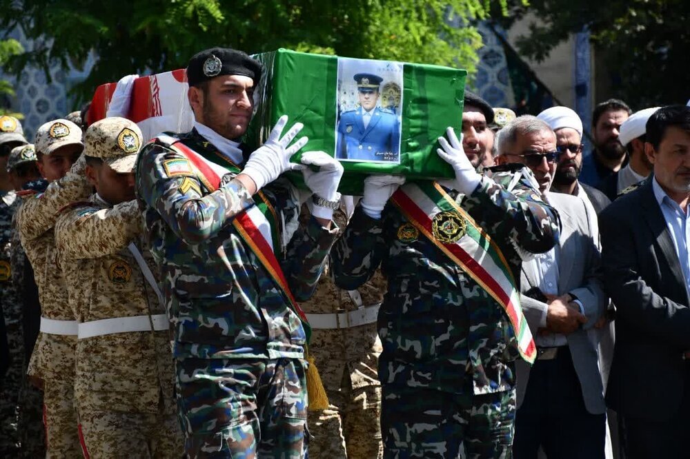 تصاویر تشییع پیکر شهید امیررضا حاج حسینلو/ او کجا به شهادت رسید؟