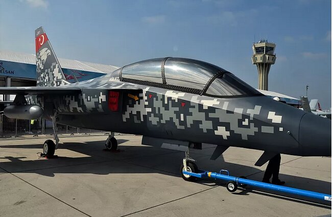 پرواز جنگندههای ساخت ترکیه در آسمان اروپا/ عکس