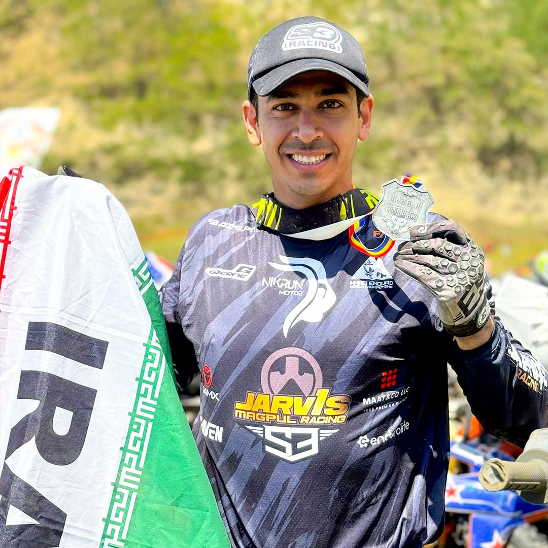 داریوش قربانی و نیکران موتور پاسارگاد؛ همکاریای که به مدال نقره جهانی منجر شد