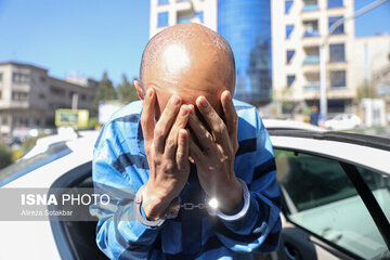 دستگیری سارق مأمورنما در شهر ری دستگیری سارق مأمورنما در شهر ری