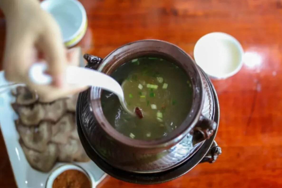 رستورانی که به مشتریان خود داروی ضداسهال میداد/ سرآشپز دستگیر شد