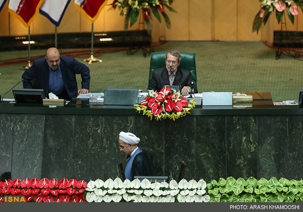 احمدی نژاد نیامد، لاریجانی، ناطق نوری و جلیلی آمدند /تصاویری از مراسم تحلیف روحانی با حضور چهره های شاخص