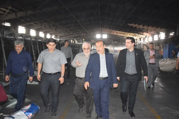 بازدید مسئولین استان یزد و شهرستان میبد از کارخانه یاس کیسه
