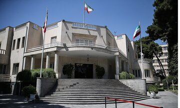 حمله یک روزنامه به اصلاح طلبان با پوشش حمایت از پزشکیان: برخیشان چشمانتظار شکست دولت هستند / معنای انتصابات اخیر؛ مامور ویژه پزشکیان از کجا میآید؟