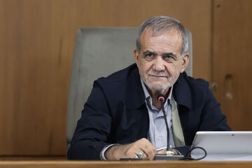 اعضاء لجنة الصحة والعلاج النيابية يلتقون بالرئيس بزشكيان اعضاء لجنة الصحة والعلاج النيابية يلتقون بالرئيس بزشكيان