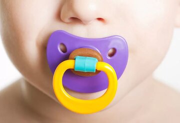 تبلیغ پستانک ممنوع شد تبلیغ پستانک ممنوع شد