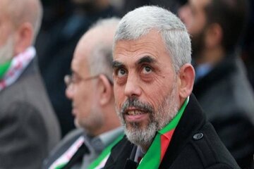 عکس | بازسازی لحظه شهادت یحیی سنوار در راهپیمایی ۱۳ آبان تهران عکس | بازسازی لحظه شهادت یحیی سنوار در راهپیمایی ۱۳ آبان تهران