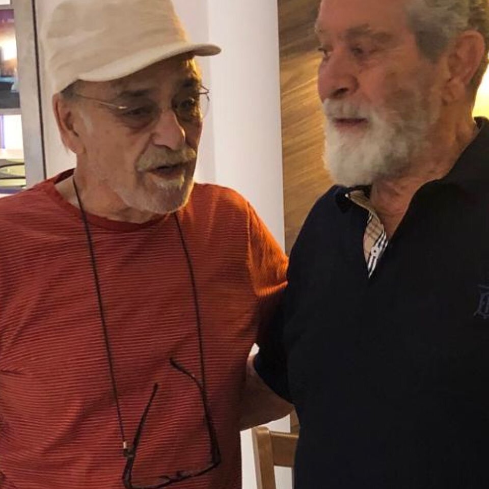 قاب دوستداشتنی از بهروز وثوقی و رضا بابک