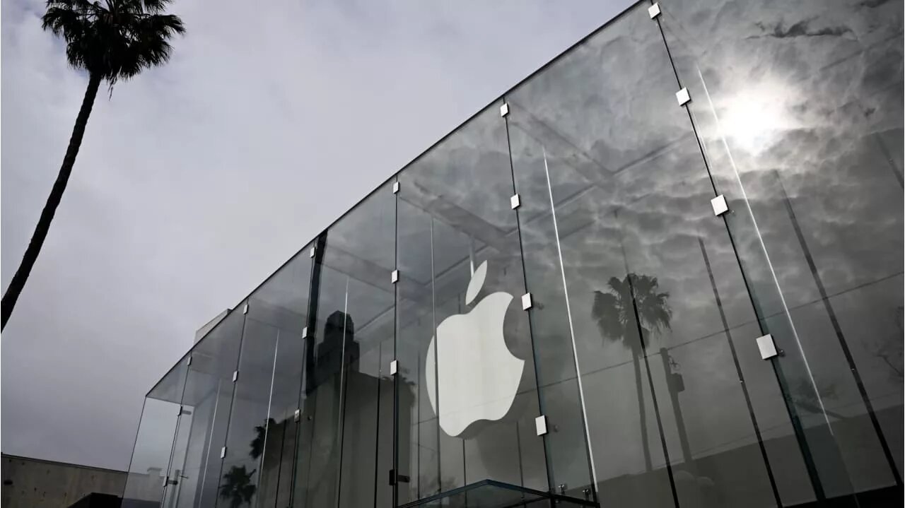 سقوط آزاد ارزش اپل و شرکتهای فناوری در آمریکا