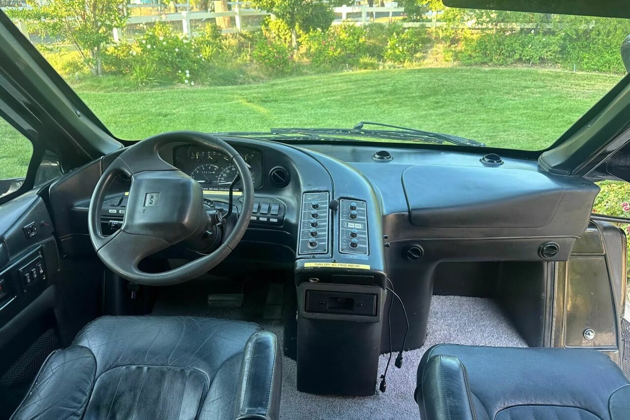 با پول ساینا صاحب یک کاروان غولپیکر شوید! /عکس