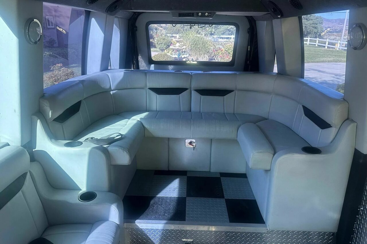 با پول ساینا صاحب یک کاروان غولپیکر شوید! /عکس