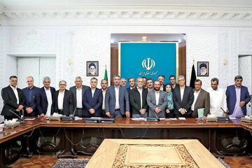 توئیت مهم معاون پزشکیان درباره کابینه پیشنهادی /باهنر درباره چینش دولت چهاردهم به قالیباف چه گفت؟ توئیت مهم معاون پزشکیان درباره کابینه پیشنهادی /باهنر درباره چینش دولت چهاردهم به قالیباف چه گفت؟