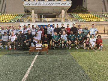 عکس| جشن تولد مدیرعامل سابق پرسپولیس در زمین فوتبال! عکس| جشن تولد مدیرعامل سابق پرسپولیس در زمین فوتبال!