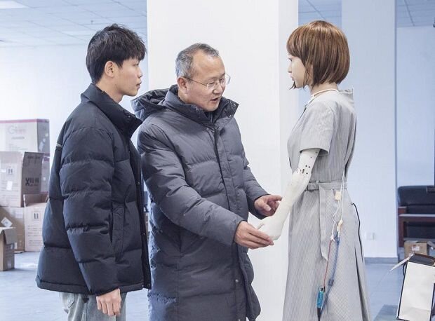 چینیها پیشرفتهترین ربات انساننما را ساختند/ عکس