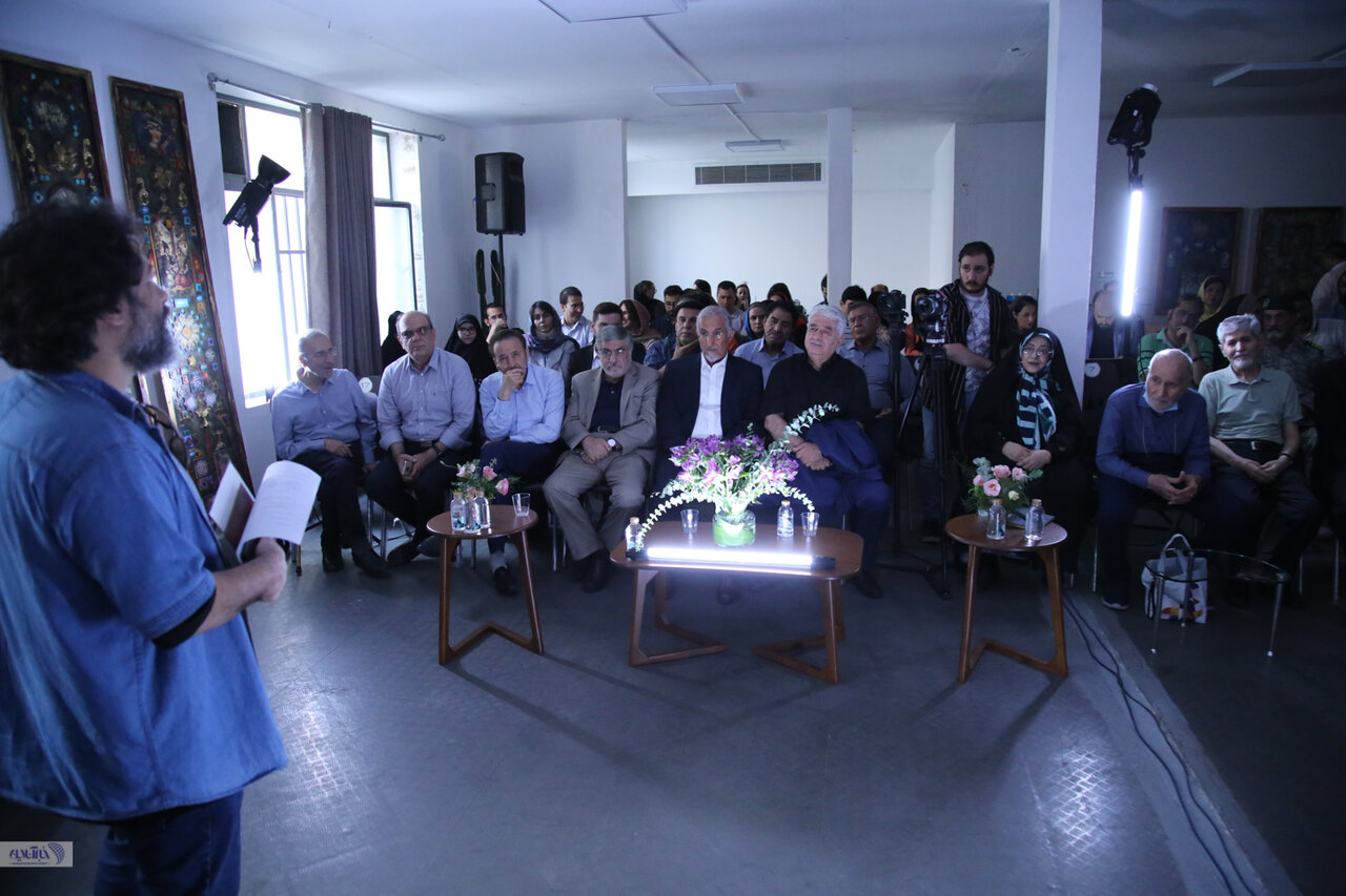 خانیکی: خبرنگاران صدای بیصدایان را بشنوند و به نظام حکمرانی منتقل کنند / روزنامهنگار، زبانحال جامعه است