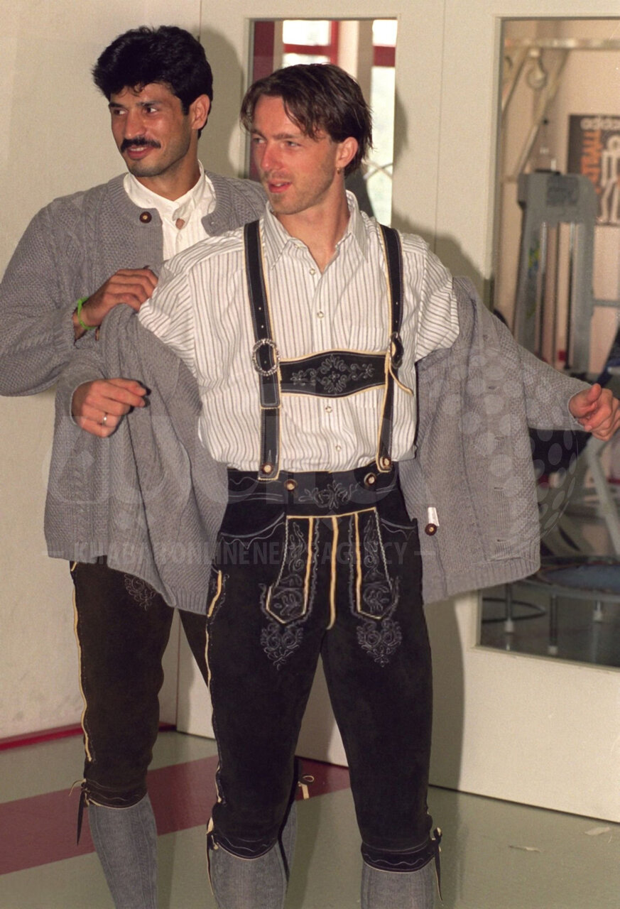 عکس | محال است علی دایی را در این لباس دیده باشید؛ استایل متفاوت شهریار در آلمان!