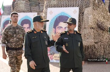 انواع موشک‌های جدید و پهپادهایی که به نیروی دریایی سپاه الحاق شد