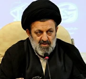 رونمایی از کتاب «حرفی برای گفتن ندارم» و تجلیل از دختران ۲ شهید مدافع حرم در سمنان