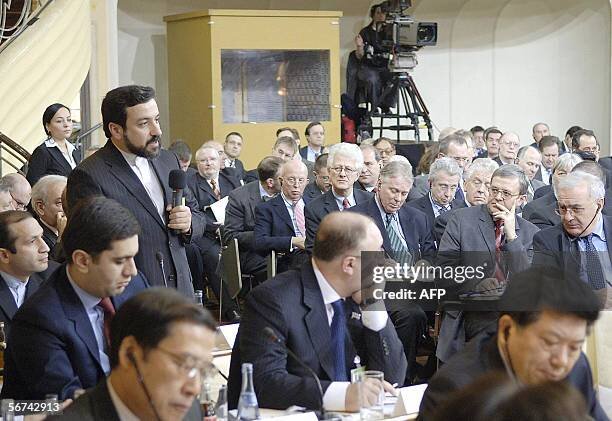 مخمصه عراقچی در اختلاف احمدی نژاد و لاریجانی/ دستور تصفیه از کجا آمد؟