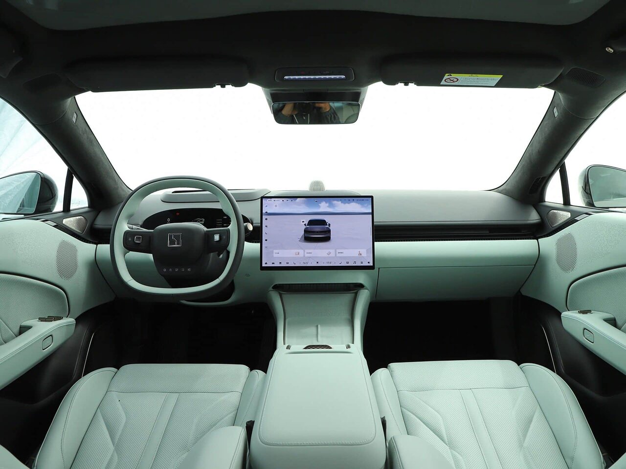 خودرو به این عظمت سریعتر از موبایل شارژ میشود!