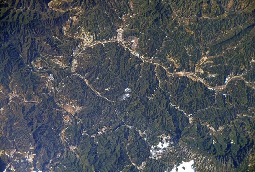 دیوار چین از فضا دیده میشود؟ / راستیآزمایی یک باور قدیمی