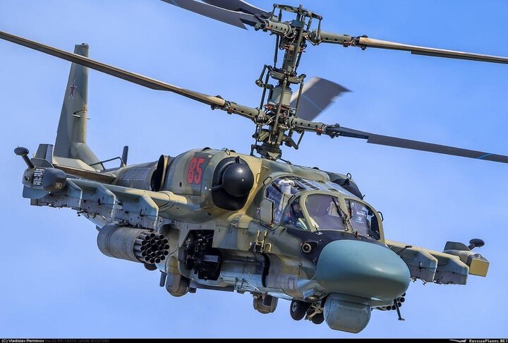 ببینید | لحظه شلیک موشک Kh-39 از بالگرد Ka-52M روسیه به سمت مواضع اوکراین