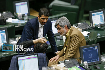نماینده مجلس: رای اعتماد به وزرا نباید شفاف باشد زیرا .../ شفافیت در این دوره از مجلس وجود دارد نماینده مجلس: رای اعتماد به وزرا نباید شفاف باشد زیرا .../ شفافیت در این دوره از مجلس وجود دارد