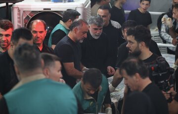 خدمت‌رسانی قهرمانان المپیک در موکب ورزشکاران موحبان الرضا نجف