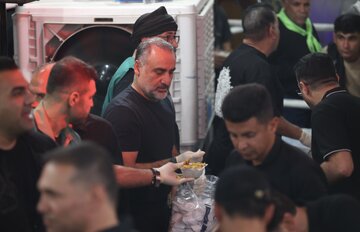 خدمت‌رسانی قهرمانان المپیک در موکب ورزشکاران موحبان الرضا نجف