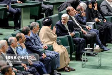 حمله به خاتمی، ظریف، جهانگیری و آذری جهرمی از تریبون باز مجلس حمله به خاتمی، ظریف، جهانگیری و آذری جهرمی از تریبون باز مجلس