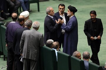 واکنش جمهوری اسلامی به ادعای خطرناک یک نماینده علیه پزشکیان واکنش جمهوری اسلامی به ادعای خطرناک یک نماینده علیه پزشکیان