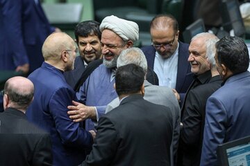 خشم بی‌پایان تندروها از ظریف؛ از لابی و گعده علیه معاون پزشکیان تا ارسال پیامک‌های مشکوک برای نمایندگان